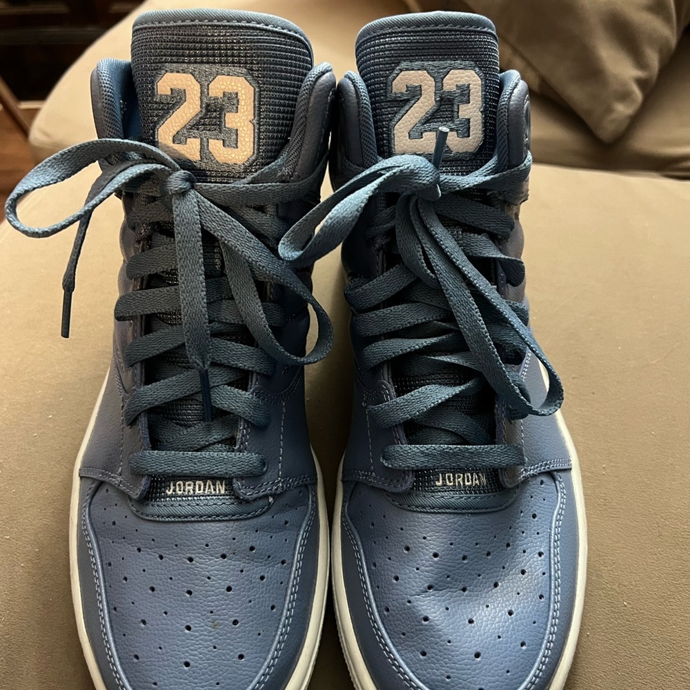 Jordan Men's Navy High-Top Sneakers